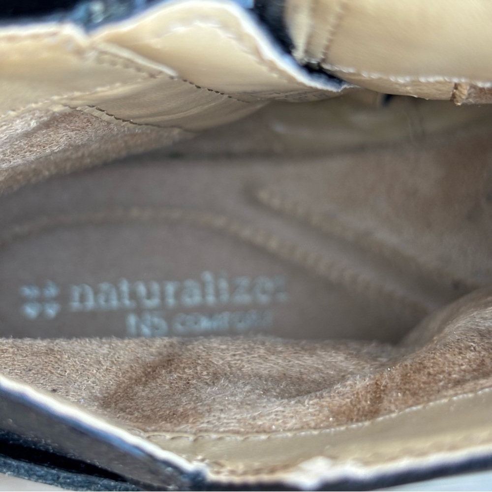 Naturalizer's Cassini Ankle Booties. Black Leather 10 - Picture 6 of 11